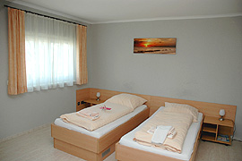 Zweibettzimmer im Gästehaus Stapf, Ihrer Pension in Wiesbaden
